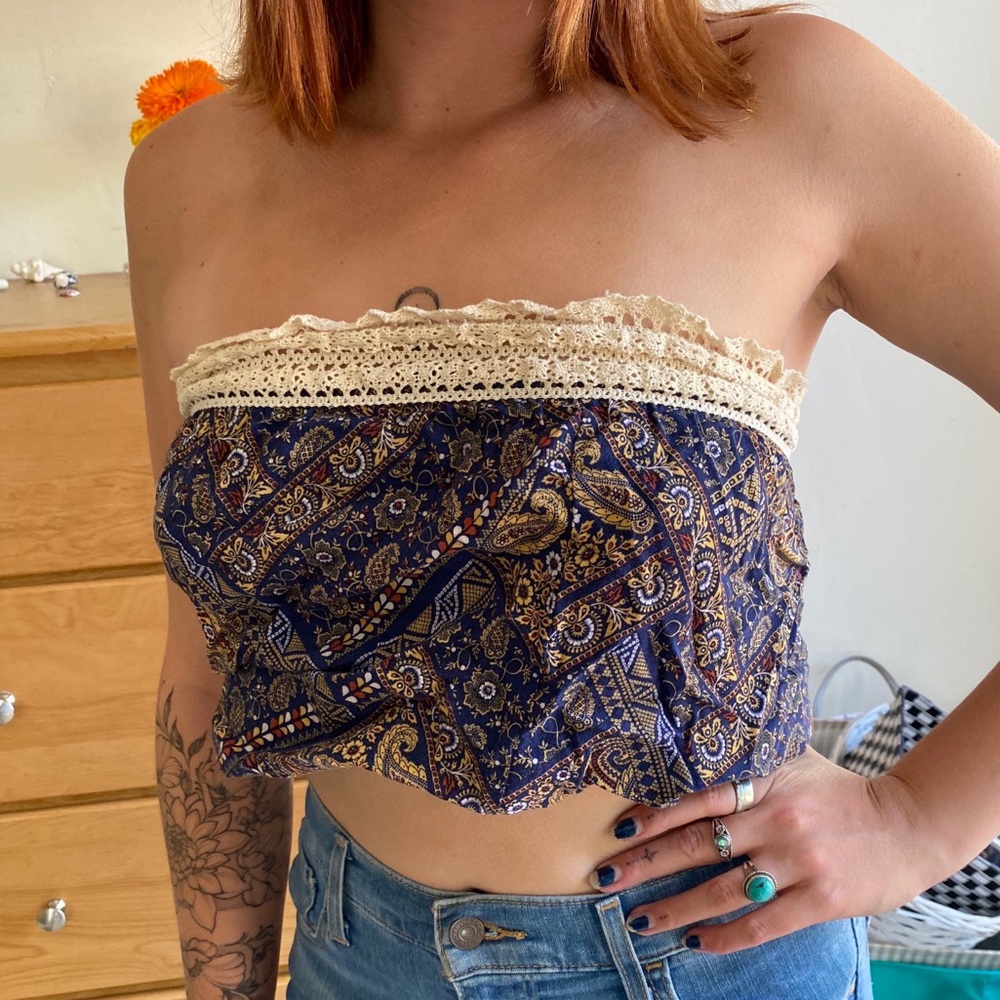 Patterned Strapless Top 💙🌈